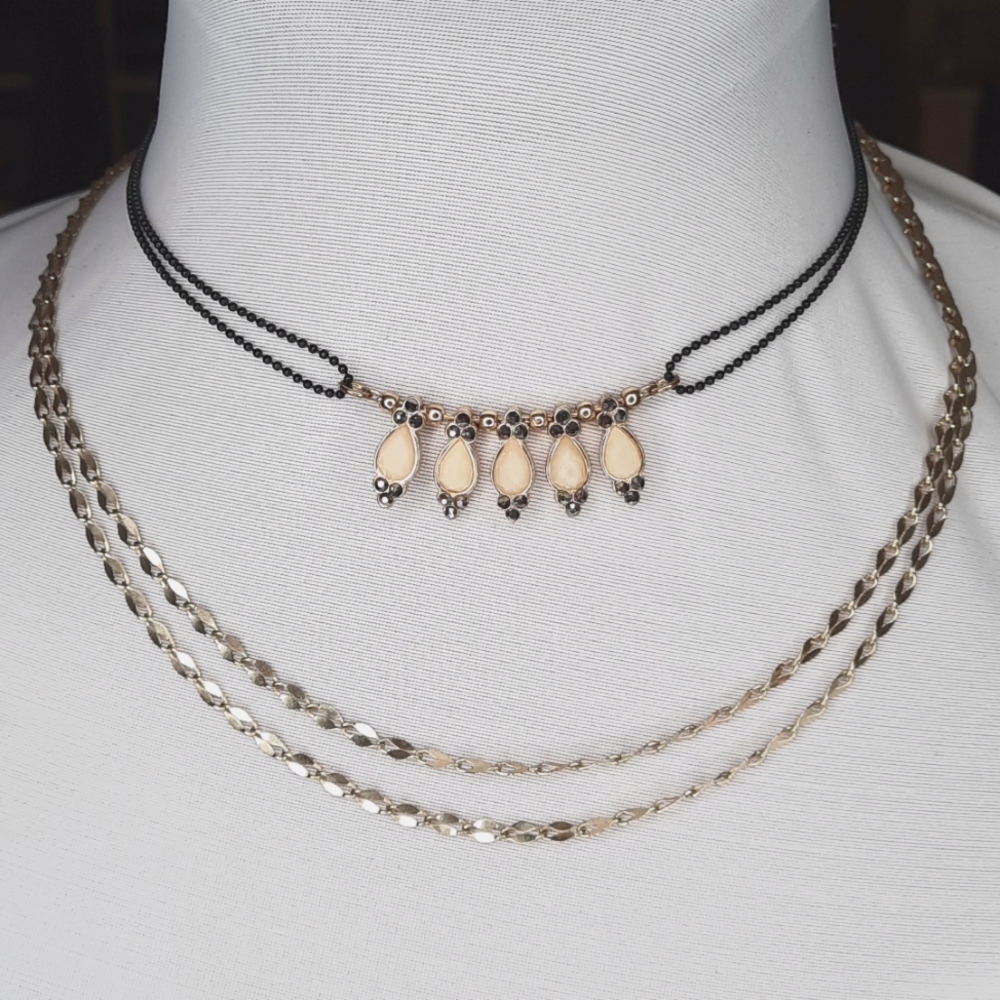 New York & Company choker